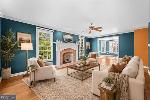 Living - 6050 Gloucester Ct, Salisbury, MD 21801 photo 1 of 6