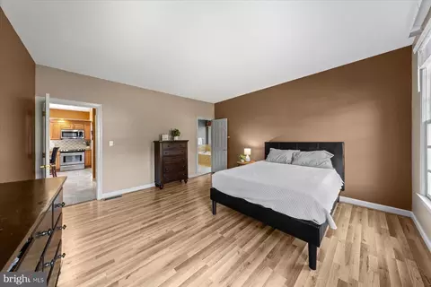 Bedroom - 6050 Gloucester Ct, Salisbury, MD 21801 photo 2 of 11