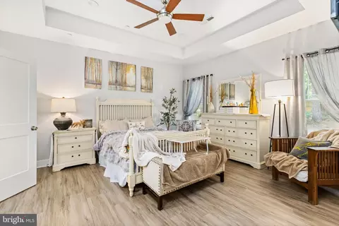 Bedroom - 28204 Riverside Drive Ext, Salisbury, MD 21801 photo 2 of 8