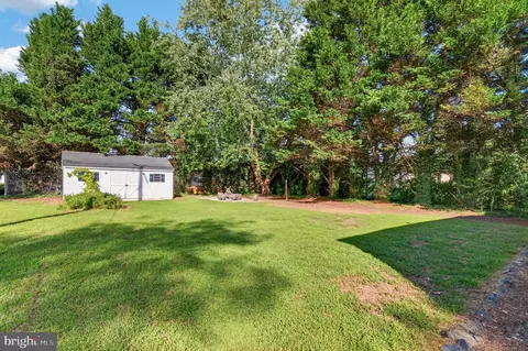 Exterior - 611 E Lincoln Ave, Salisbury, MD 21804 photo 3 of 4