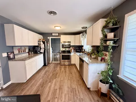 Kitchen - 9 Pine St, Delmar, MD 21875 photo 4 of 4