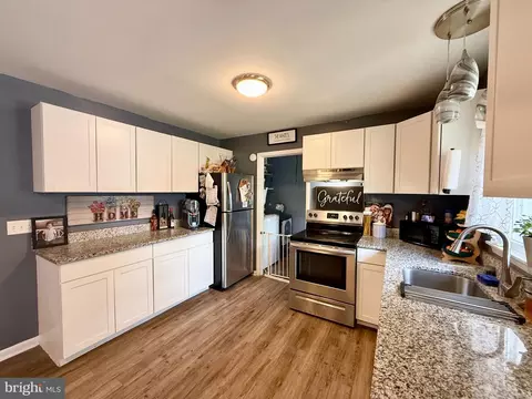 Kitchen - 9 Pine St, Delmar, MD 21875 photo 2 of 4