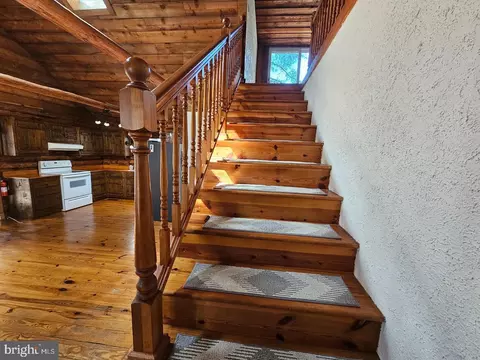 Entry Way - 20403 Chesapeake Dr, Nanticoke, MD 21840 photo 2 of 3