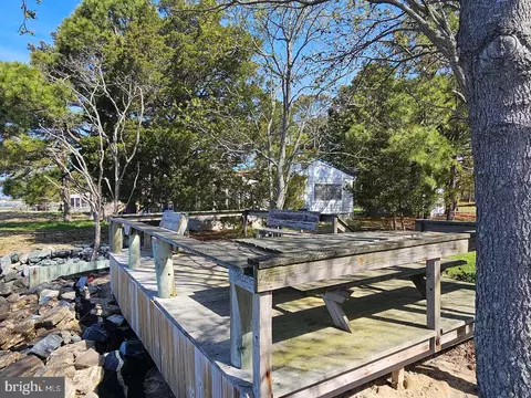Exterior - 20403 Chesapeake Dr, Nanticoke, MD 21840 photo 13 of 13