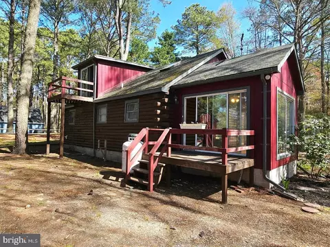 Exterior - 20403 Chesapeake Dr, Nanticoke, MD 21840 photo 11 of 13