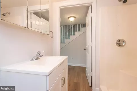 Entry Way - 139 2nd St, Salisbury, MD 21801 photo 1 of 7