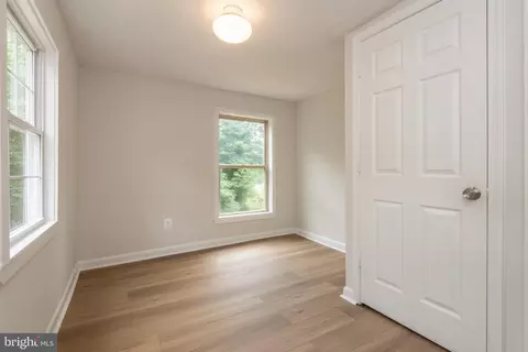 Bedroom - 139 2nd St, Salisbury, MD 21801 photo 2 of 3