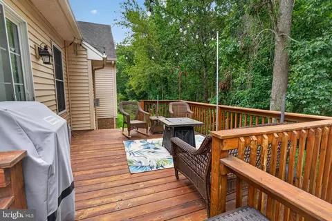 Exterior - 220 Creekside Dr, Salisbury, MD 21804 photo 5 of 9