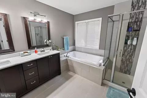 Bath - 220 Creekside Dr, Salisbury, MD 21804 photo 1 of 4