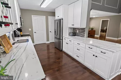 Kitchen - 220 Creekside Dr, Salisbury, MD 21804 photo 2 of 4