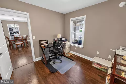 Entry Way - 220 Creekside Dr, Salisbury, MD 21804 photo 6 of 6