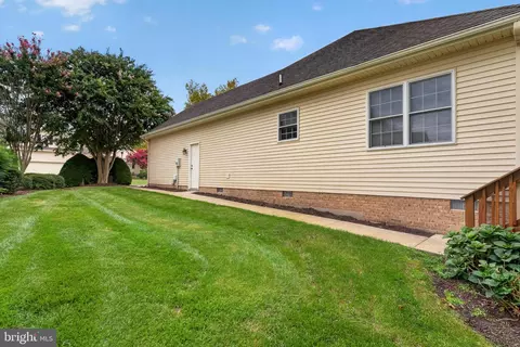 Exterior - 220 Creekside Dr, Salisbury, MD 21804 photo 4 of 9