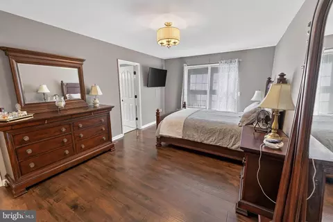 Bedroom - 220 Creekside Dr, Salisbury, MD 21804 photo 1 of 7