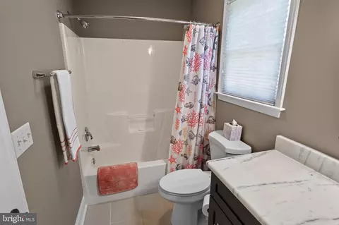 Bath - 220 Creekside Dr, Salisbury, MD 21804 photo 4 of 4