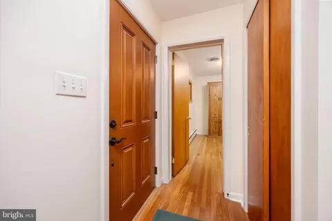 Entry Way - 4910 Cardinal Dr, Salisbury, MD 21804 photo 3 of 4