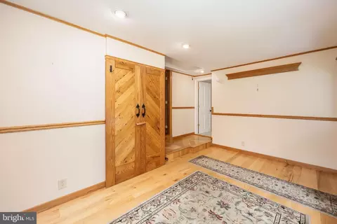 Entry Way - 4910 Cardinal Dr, Salisbury, MD 21804 photo 2 of 4