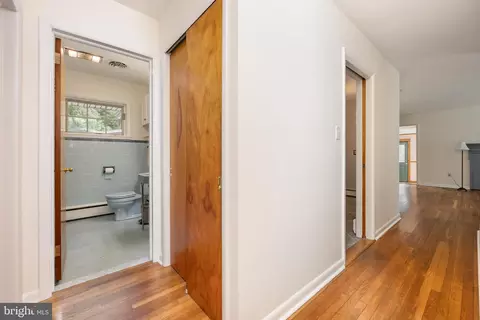 Entry Way - 4910 Cardinal Dr, Salisbury, MD 21804 photo 4 of 4