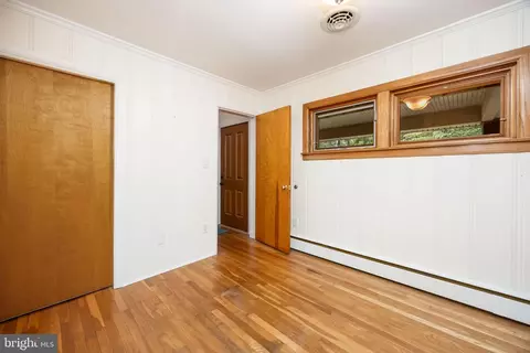 Bedroom - 4910 Cardinal Dr, Salisbury, MD 21804 photo 2 of 7
