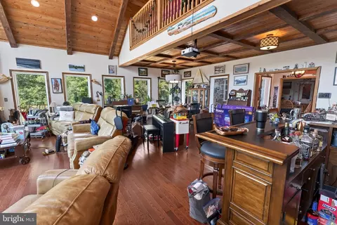 Living - 33350 Wango Rd, Salisbury, MD 21804 photo 3 of 5