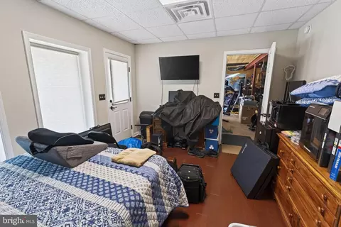 Bedroom - 33350 Wango Rd, Salisbury, MD 21804 photo 7 of 7