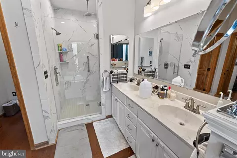 Bath - 33350 Wango Rd, Salisbury, MD 21804 photo 1 of 5