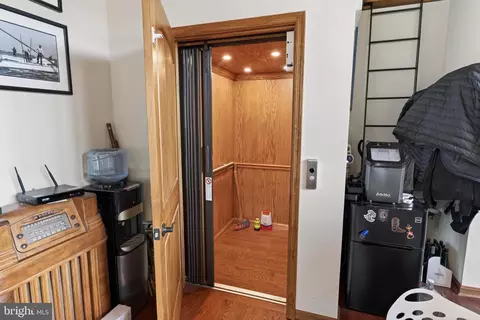 Entry Way - 33350 Wango Rd, Salisbury, MD 21804 photo 5 of 11