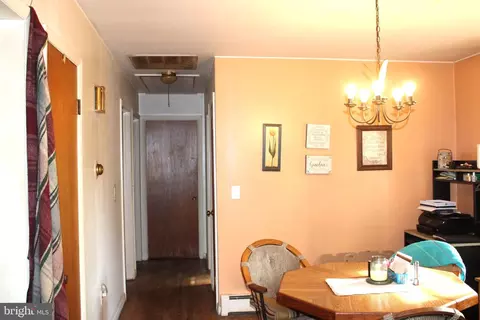 Entry Way - 7064 Cromwell Ave, Salisbury, MD 21804 photo 2 of 3