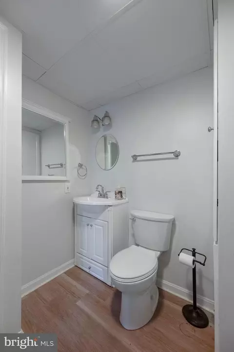 Bath - 409 Rolling Rd, Salisbury, MD 21801 photo 5 of 5