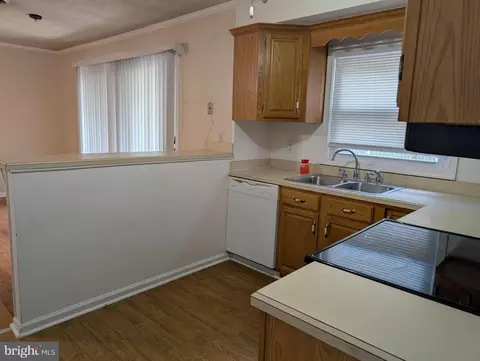 Entry Way - 8330 Avalon Blvd, Salisbury, MD 21804 photo 1 of 1