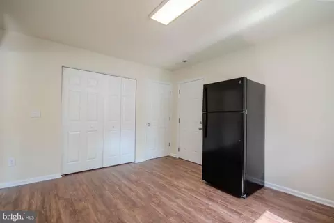 Entry Way - 605 Jackson St, Salisbury, MD 21804 photo 2 of 2