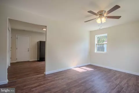 Living - 605 Jackson St, Salisbury, MD 21804 photo 1 of 3