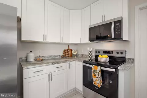 Kitchen - 27809 Waller Rd, Salisbury, MD 21801 photo 3 of 4