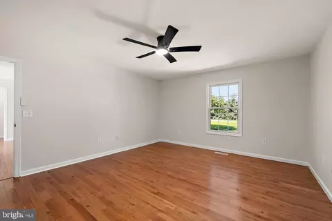 Bedroom - 27809 Waller Rd, Salisbury, MD 21801 photo 1 of 3