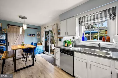 Kitchen - 152 Emily Dr, Salisbury, MD 21804 photo 5 of 6
