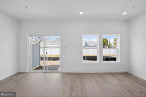 Living - 321 Clement Loop, Salisbury, MD 21801 photo 2 of 3