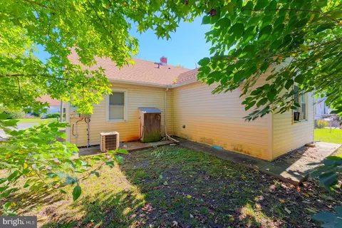 Exterior - 504 Atlantic Ave, Salisbury, MD 21804 photo 6 of 10