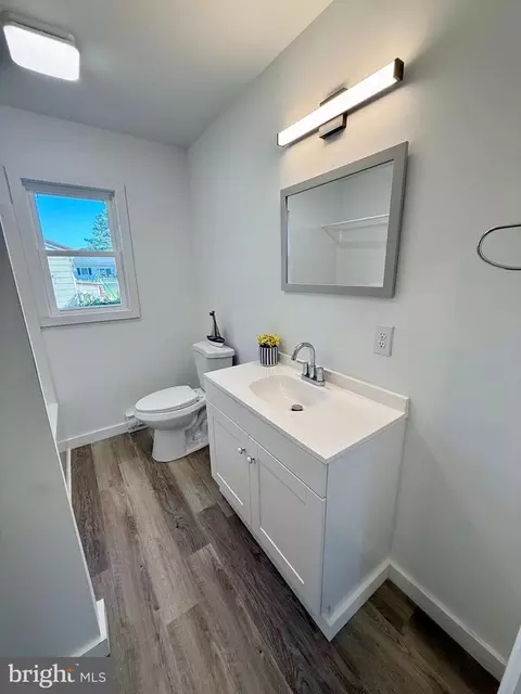 Bath - 605 4th St, Sharptown, MD 21861 photo 1 of 4