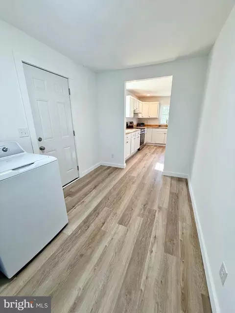 Entry Way - 605 4th St, Sharptown, MD 21861 photo 3 of 3
