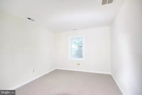 Bedroom - 913 S Schumaker Dr, Salisbury, MD 21804 photo 2 of 4