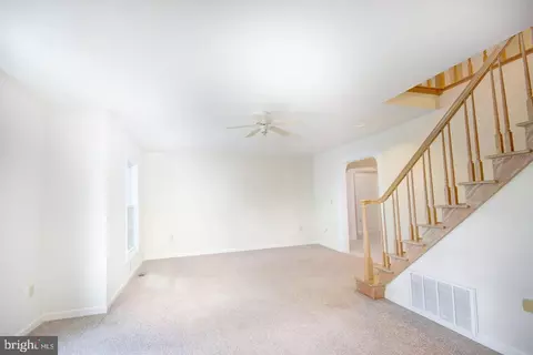 Living - 913 S Schumaker Dr, Salisbury, MD 21804 photo 1 of 9