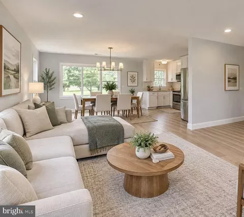 306 Elizabeth St, Fruitland, MD 21826