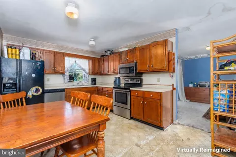 Kitchen - 27152 N Tourmaline Dr, Hebron, MD 21830 photo 3 of 3