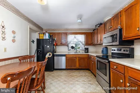 Kitchen - 27152 N Tourmaline Dr, Hebron, MD 21830 photo 1 of 3