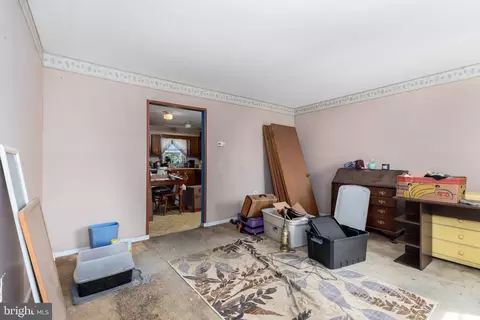 Living - 27152 N Tourmaline Dr, Hebron, MD 21830 photo 5 of 5
