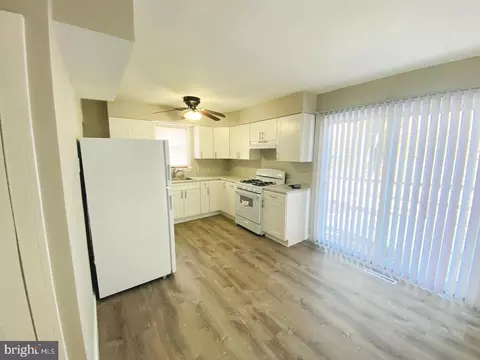 Kitchen - 1007 Pierce Ave, Salisbury, MD 21804 photo 1 of 4