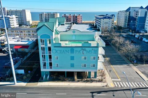 12 61st St #104, Ocean City, MD 21842
