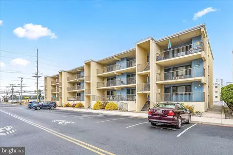 12 130th St #313, Ocean City, MD 21842