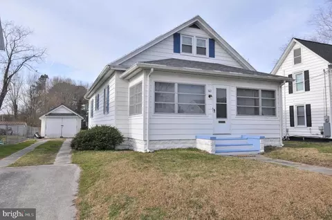702 Cedar St, Pocomoke City, MD 21851
