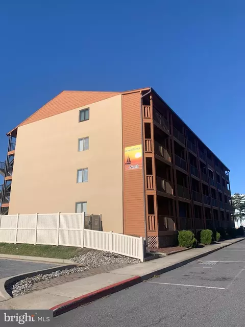 203 33rd St #408, Ocean City, MD 21842