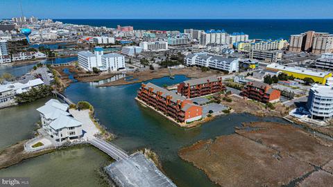 111 58th St #38, Ocean City, MD 21842